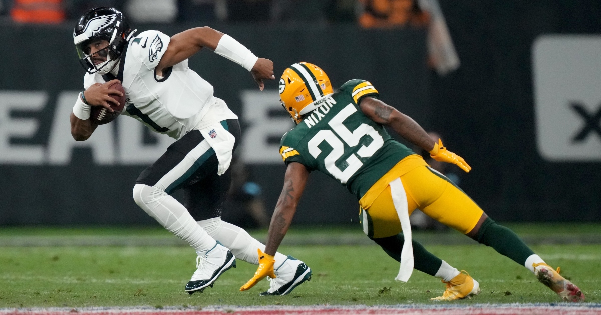 Eagles savagely troll Packers, NFL after 'Tush Push' ban fails to pass