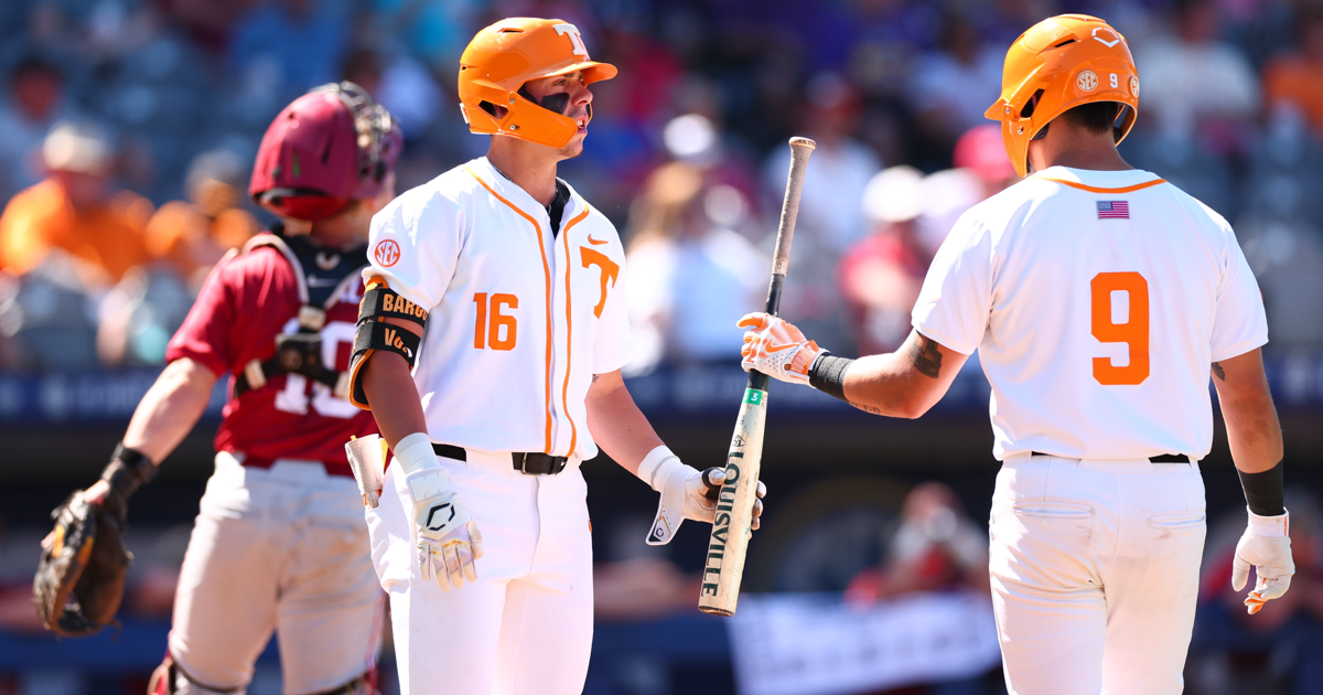 Dalton Bargo breaks bat in half on swing vs. Gage Wood pitch in Game 2 of Fayetteville Super Regional