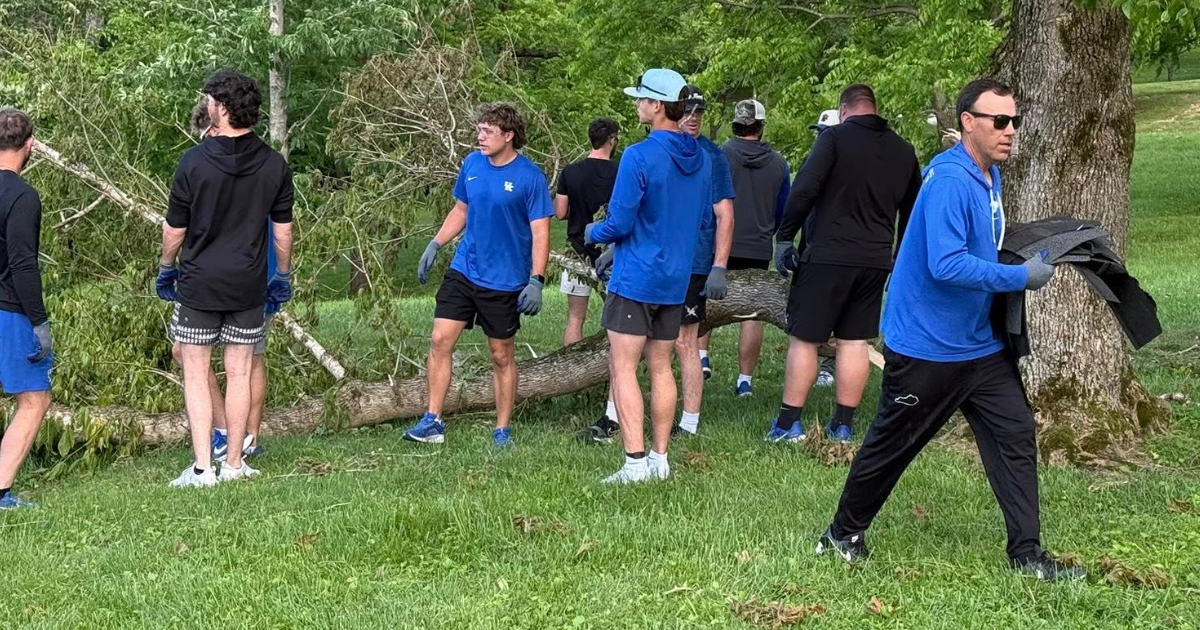 Kentucky Baseball aids cleanup efforts in Russell County