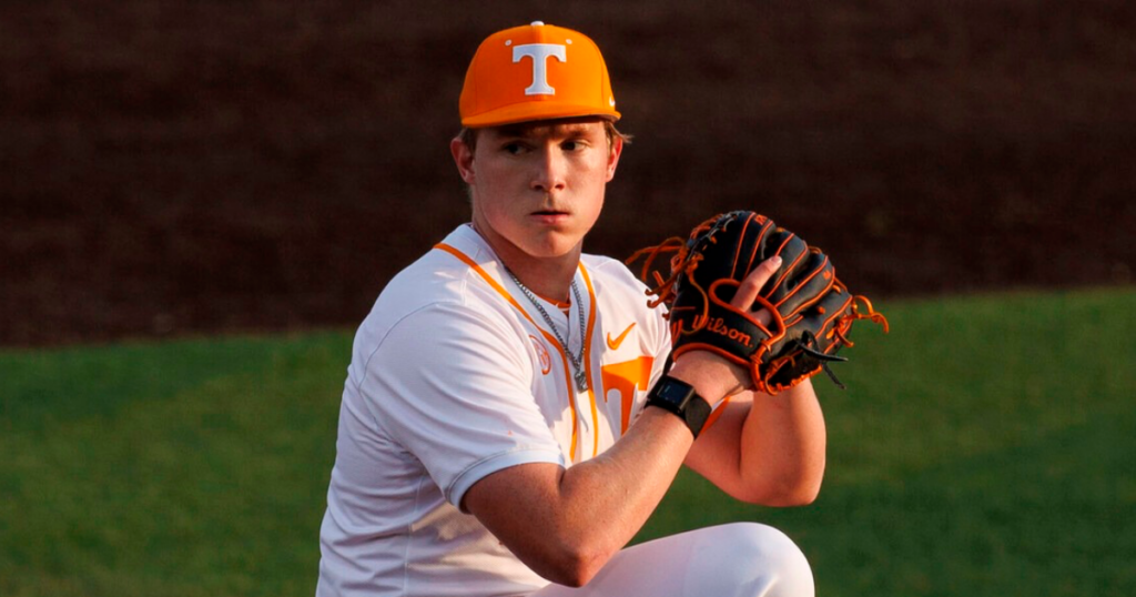 Tennessee left-handed pitcher Liam Doyle delivers pitch.