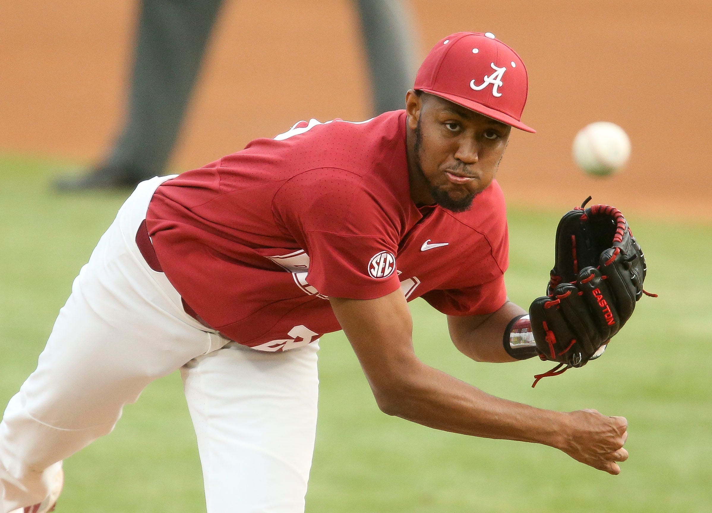 Former Alabama pitcher Dylan Smith gets first MLB call-up