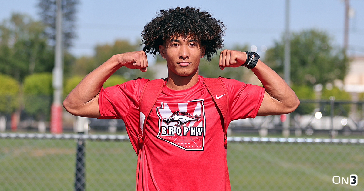 The weekend at Clemson gets off to a great start for WR Devin Fitzgerald