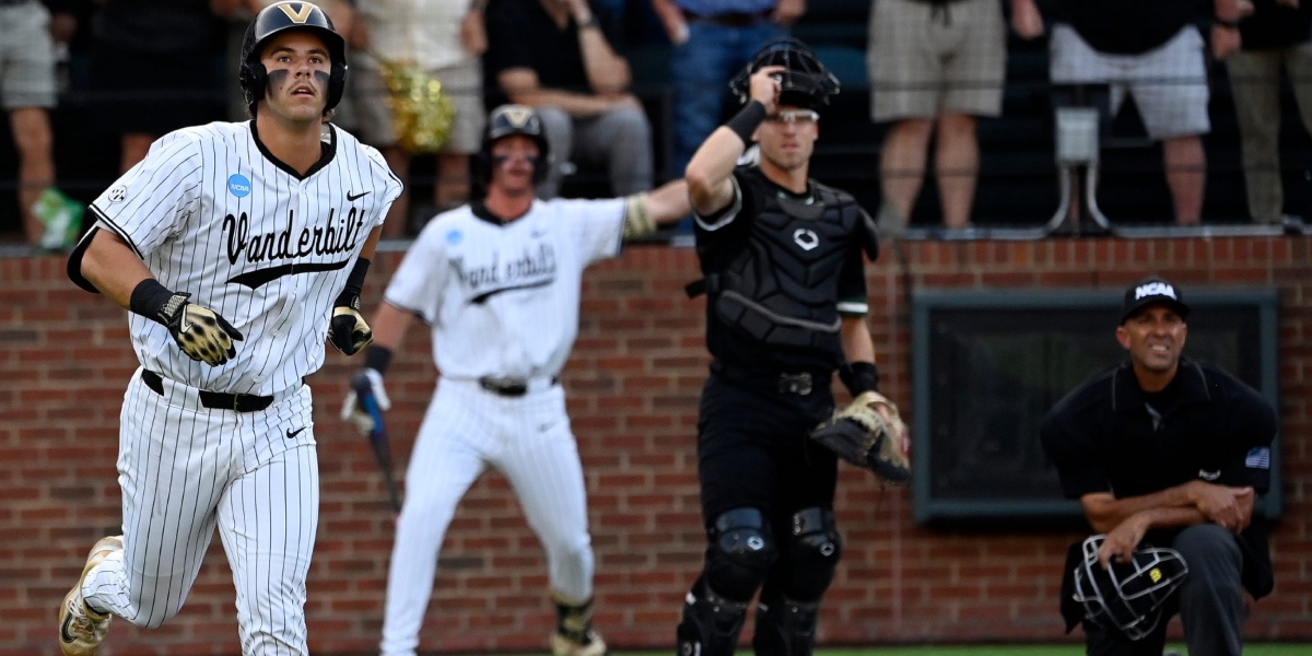 Tim Corbin gives candid take on Riley Nelson home run