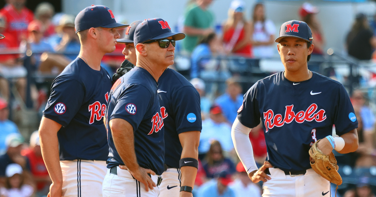 Murray State holds off late rally, eliminates Ole Miss to advance to Super Regionals