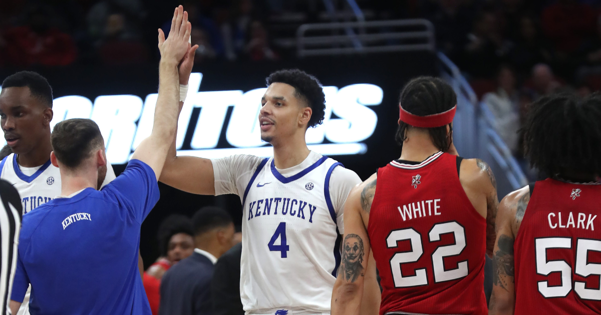 Tre Mitchell shoots down suggestion that he believes Louisville has the best fanbase