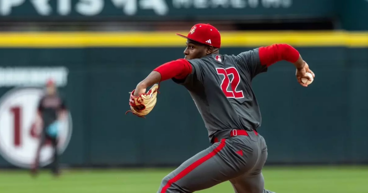 South Carolina earns commitment from right-hander Elijah Foster