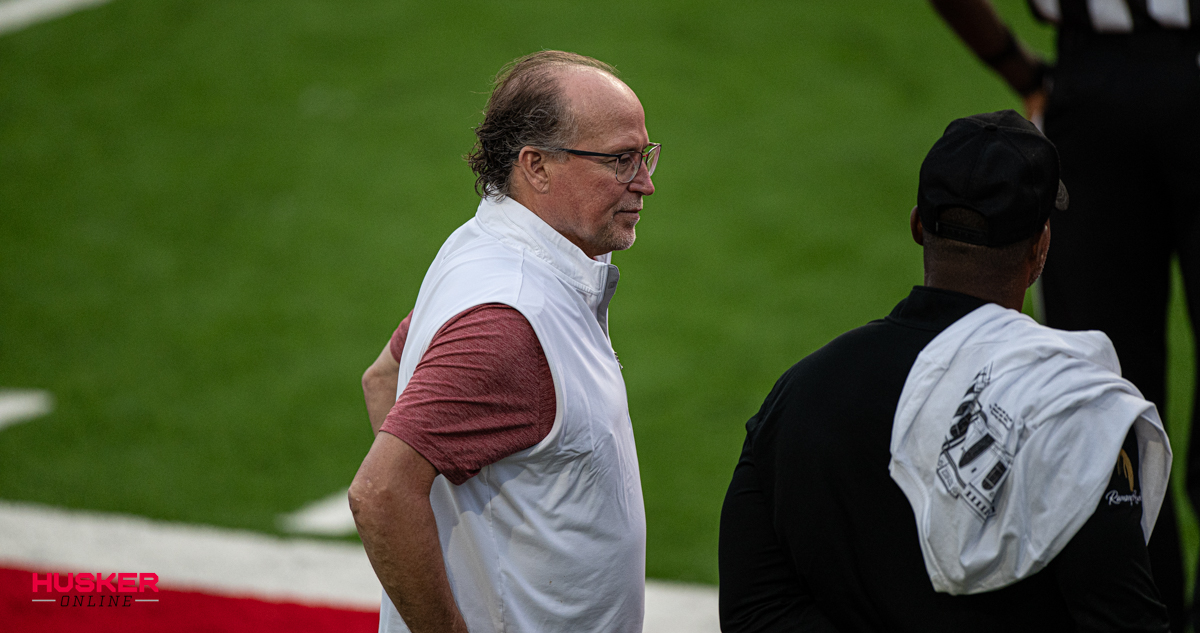 Steven Sipple: Holgorsen finds comfort in O.C. role as college game evolves unpredictably. "I'm enjoying the heck out of it, man."