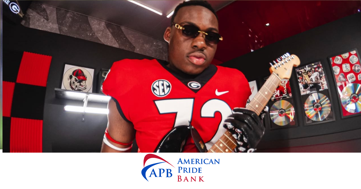 COMMIT: Georgia secures pledge of ELITE offensive tackle for Class of 2026