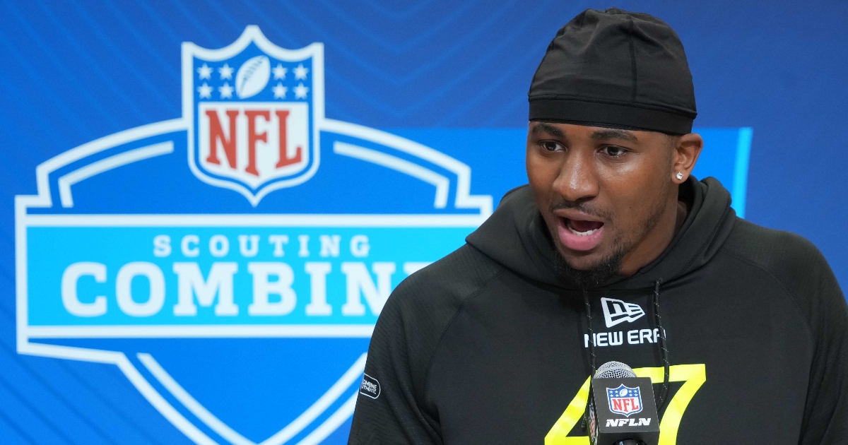 Dallas Cowboys rookie Donovan Ezeiruaku reveals level of concern over unsigned rookie contract