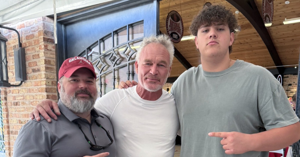Deacon Schmitt, OU's No. 1 OT Target, Loves Family in Norman