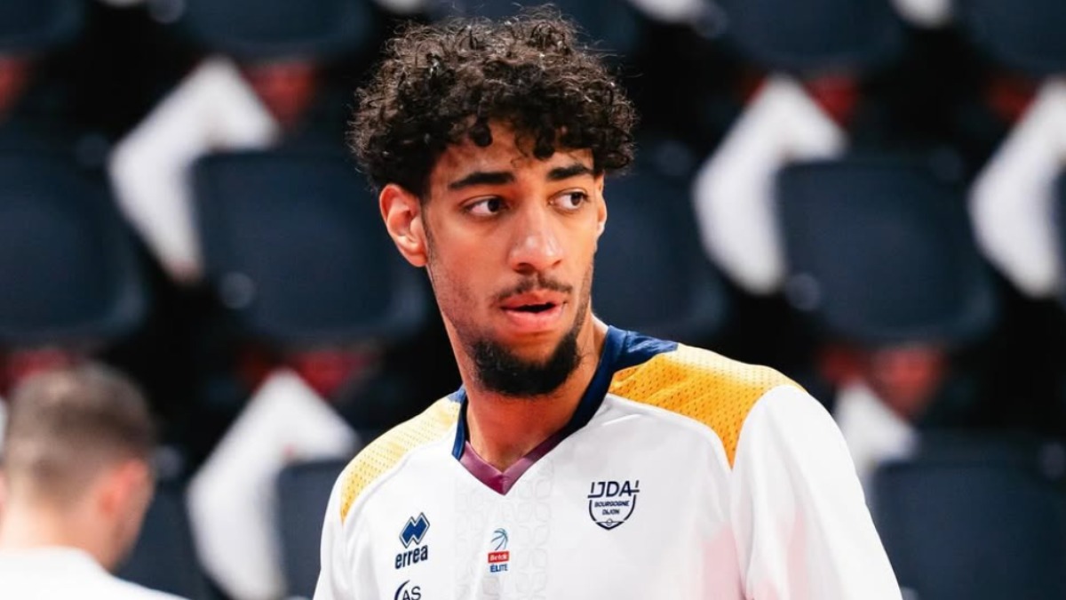 ‘No red flags’: What Chris Beard had to say about the delay in Ilias Kamardine’s arrival