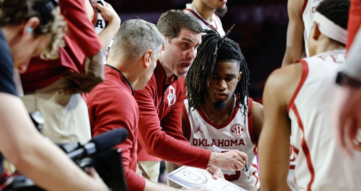 OU men's basketball assistant coaches earn raises