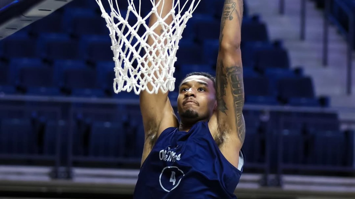 Beard’s recruiting pitch to Louisville duo? Real talk — and a broken golf cart