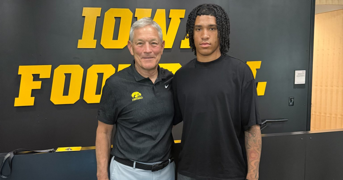 Billy Weivoda makes college decision