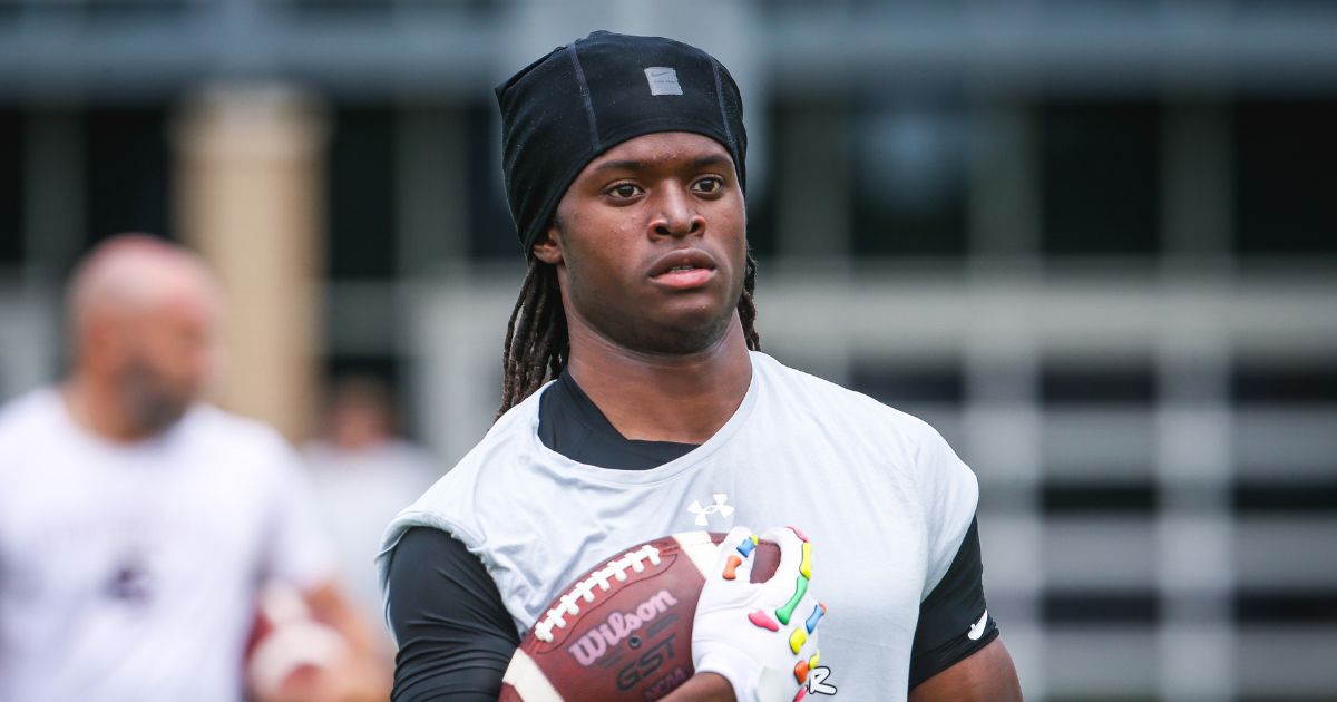 In-state WR reacts to South Carolina offer: 'I couldn't stop smiling'