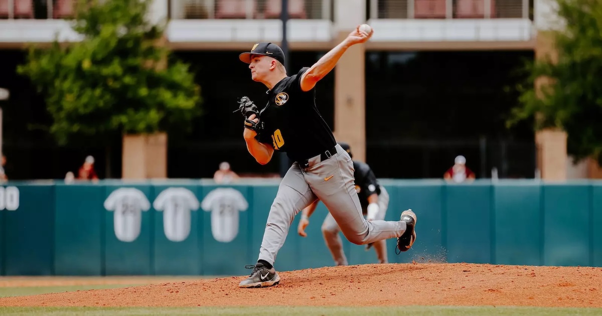 BREAKING: SEC transfer pitcher commits to Ole Miss