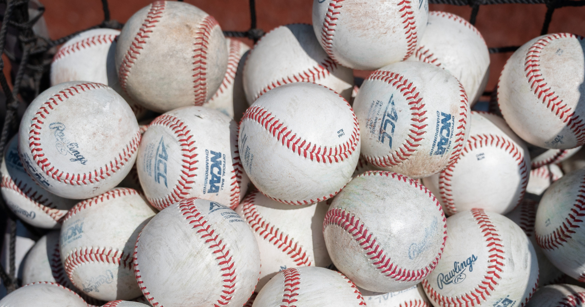 WATCH: Arizona melts down with multiple errors in bottom of 8th, eliminated by Louisville