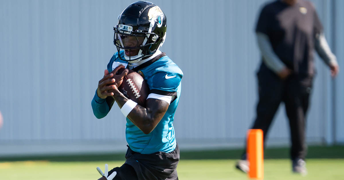 Jaguars GM gives direct answer on whether Travis Hunter could play both ways all game