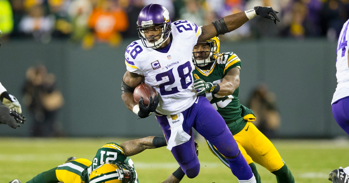 WATCH: Vikings legend Adrian Peterson gets into fistfight over poker room dispute