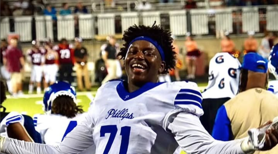 Nebraska Makes Final Push for 4-Star OT Claude Mpouma Before Commitment