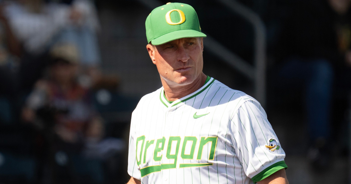 Oregon loses key member of pitching staff to transfer portal