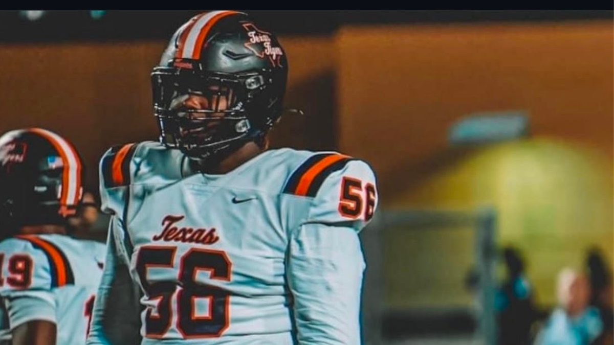 Elite OL Qua Ford received priority treatment over two days at Florida