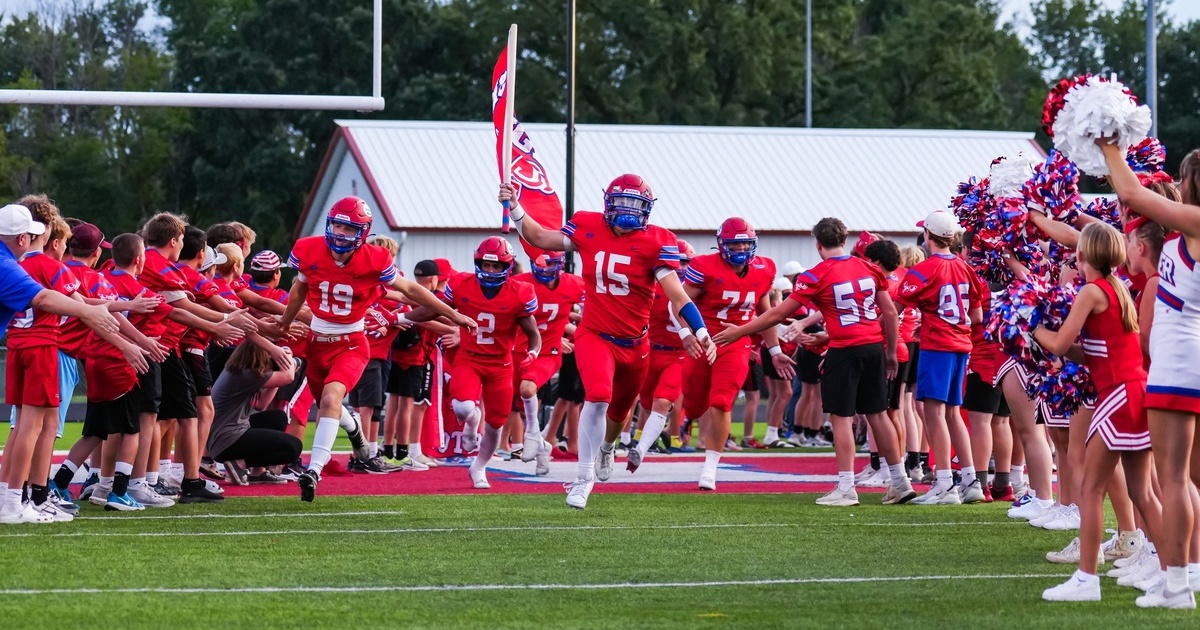Can the Slinger Owls (WI) complete another undefeated season in 2025?