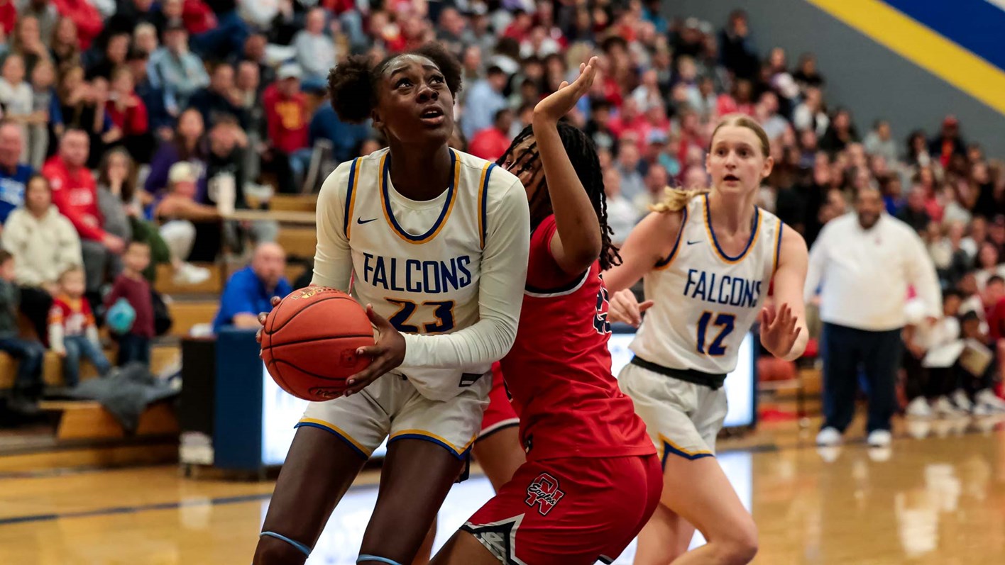 '27 five-star forward Eve Long breaks down her recruitment, Iowa offer