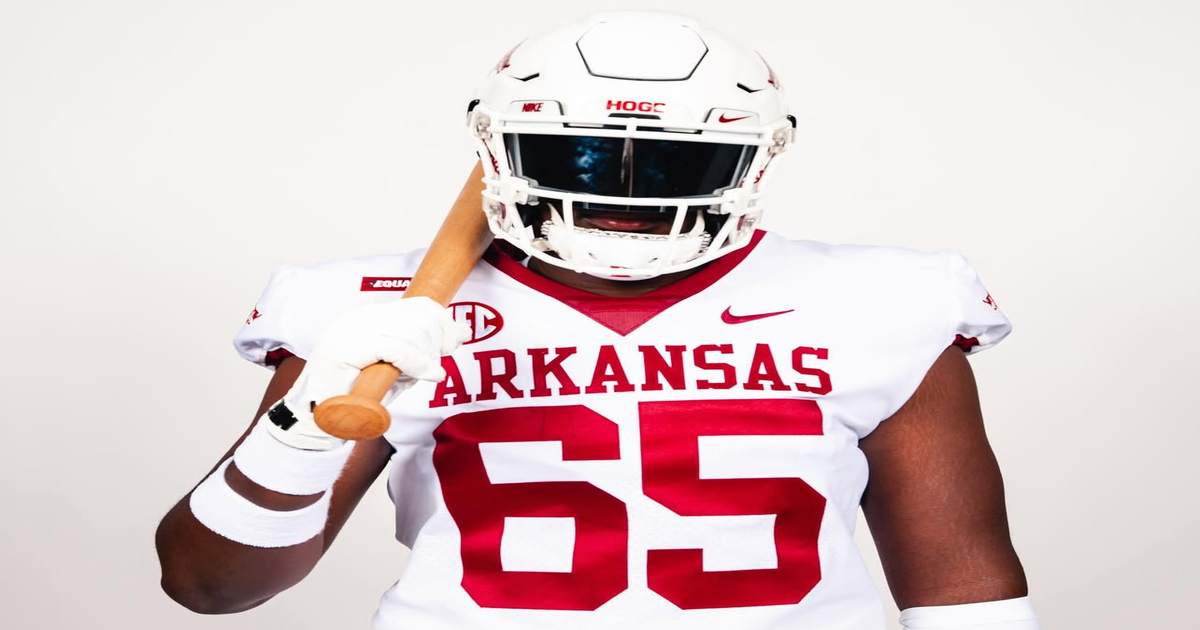 2026 4-star OL from Georgia commits to Arkansas