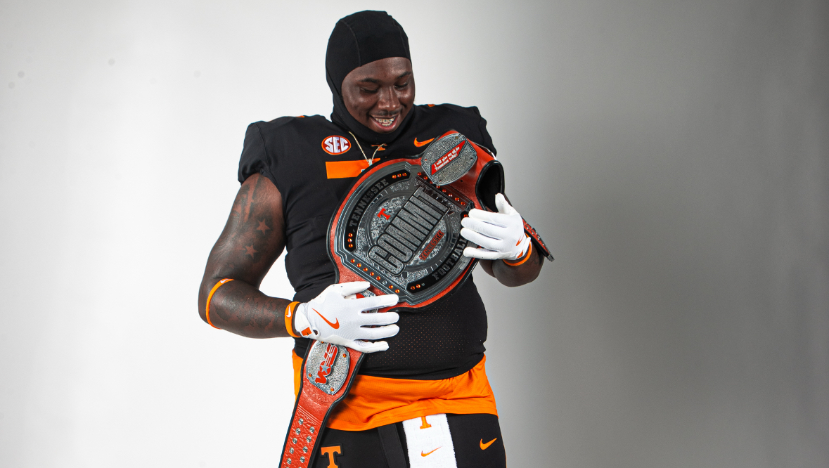 OL Edward Baker details his commitment to the Tennessee Vols
