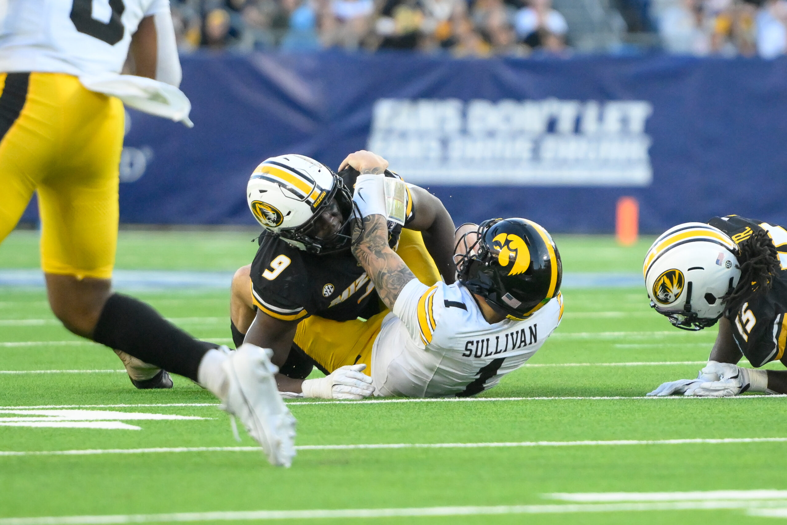 Post-spring depth chart analysis: Defensive end