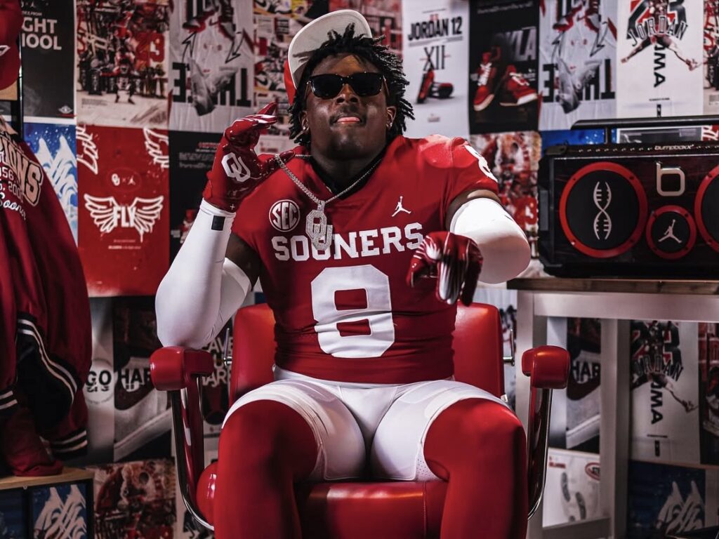 DeAnthony Lafayette poses on his Oklahoma visit