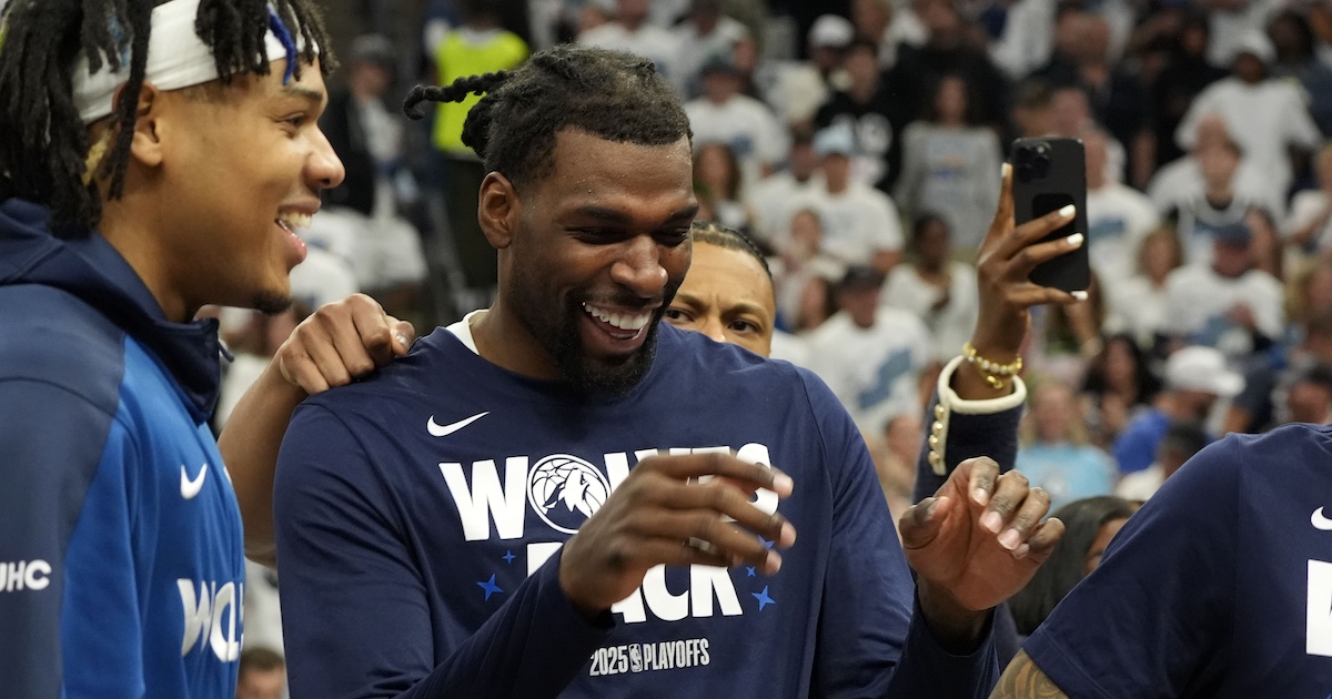 Former LSU F Naz Reid agrees to 5-year, $125M deal with Wolves