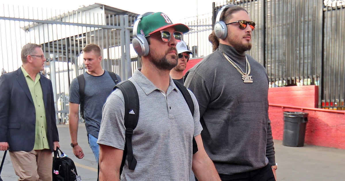 Former Packers OT David Bakhtiari pokes fun at Aaron Rodgers in Jordan Love wedding post