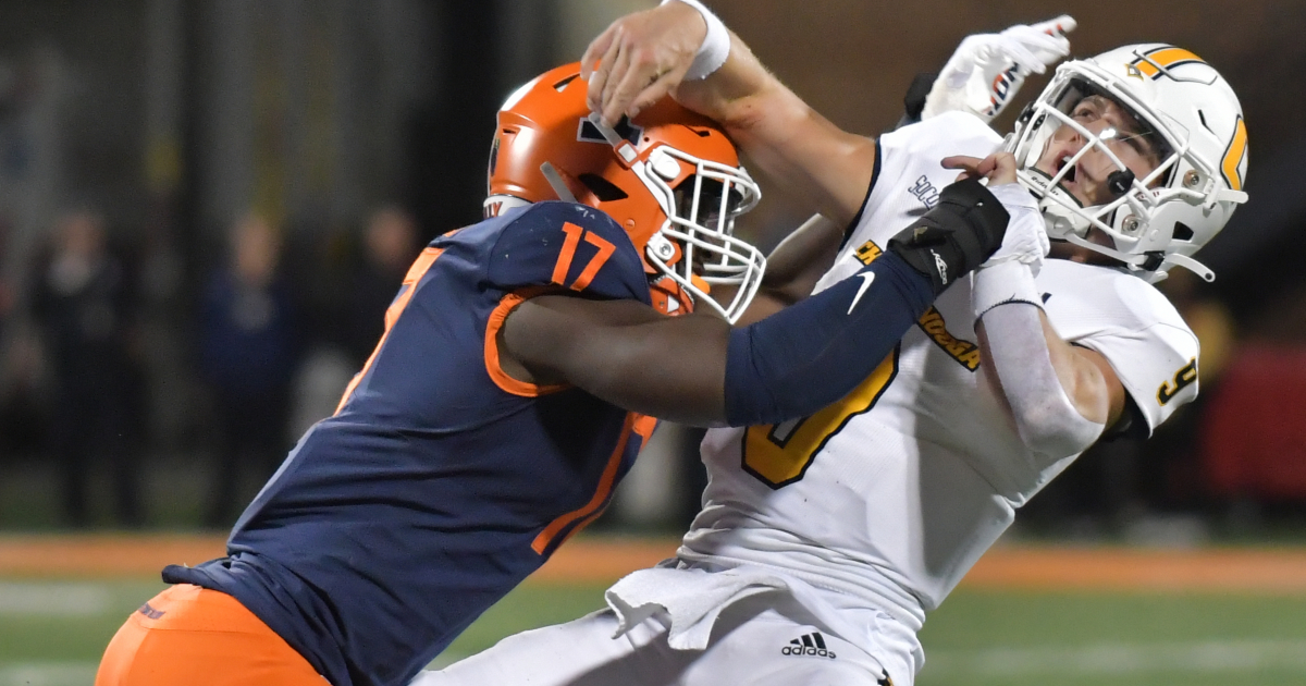 Bret Bielema compares Illini LB Gabe Jacas to JJ Watt, describes fending off NIL offer from 'a little bit South'