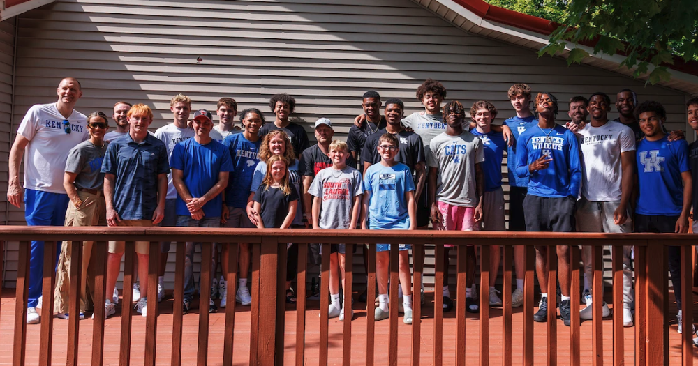 Kentucky travels to Laurel County for community service (Photo via Marissa Gilchrist, UK Athletics)