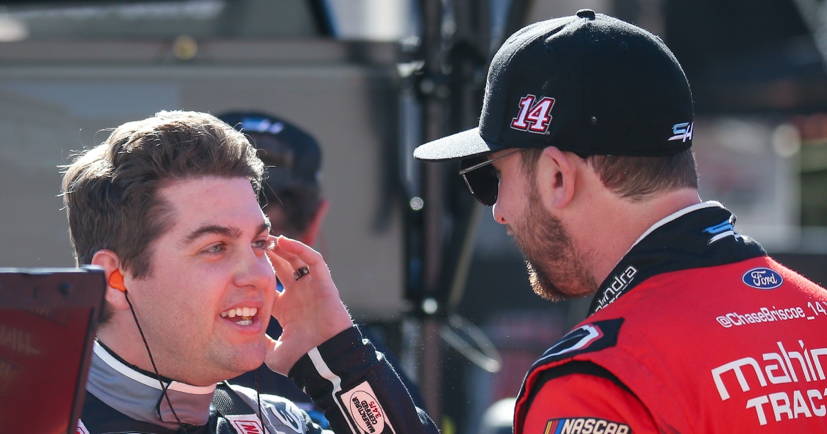 Noah Gragson, Chase Briscoe playfully trade barbs after In-Season Tournament matchup