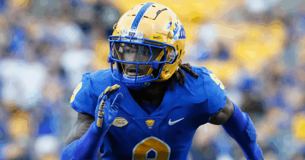Notre Dame opponent Pittsburgh linebacker Kyle Louis