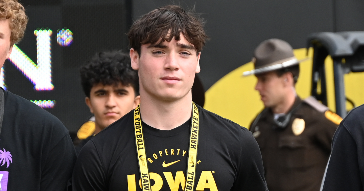 Eli Robbins makes college decision