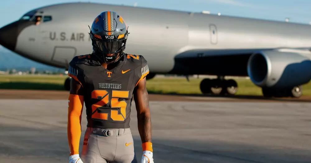 A closer look at Tennessee Football's new 'Volunteer Spirit' Smokey Grey uniform