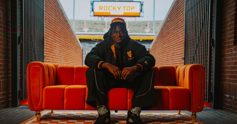 Four-star OT J.B. Shabazz has Tennessee in final three, sets commitment date