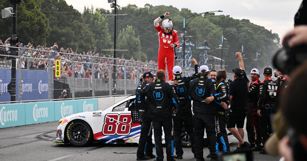 Chicago Sun-Times columnist sends scathing 'breakup' letter to NASCAR after Street Race