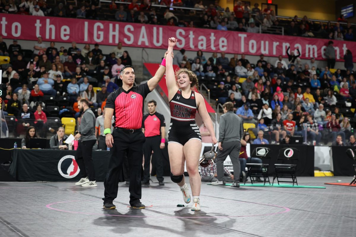 Multi-sport star Libby Dix commits to Iowa women's wrestling