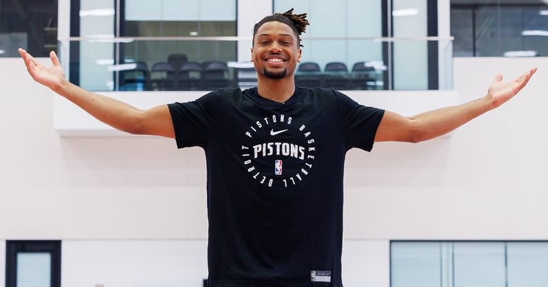 What Chaz Lanier said after signing his rookie contract with the Detroit Pistons