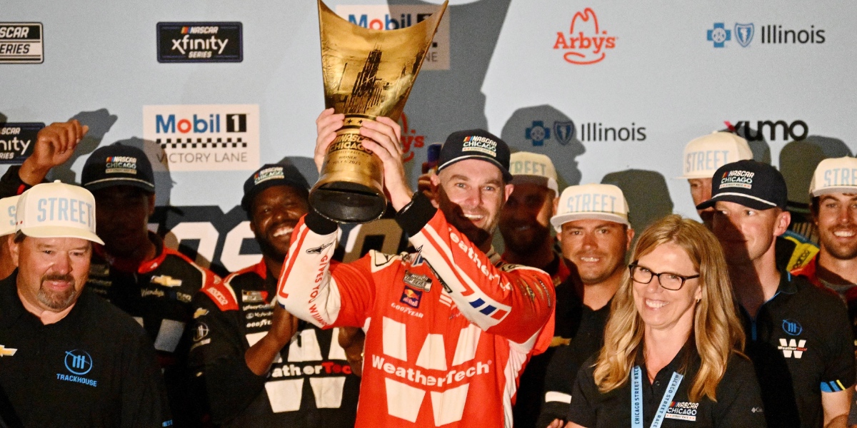 Kevin Harvick suggests road course gap between Shane van Gisbergen, NASCAR field is only getting bigger