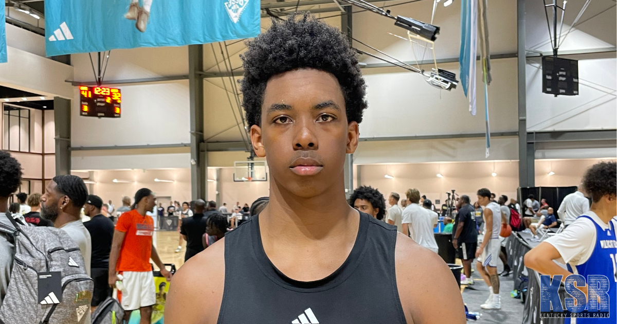 5-star SF Anthony Thompson hearing regularly from Kentucky with official visits on the way