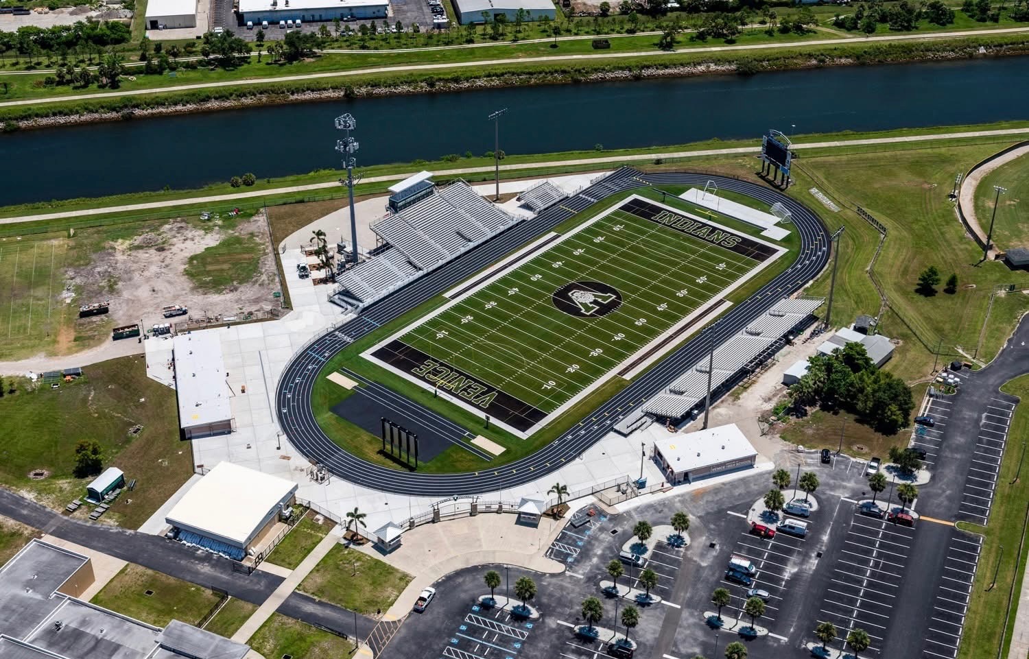 Venice (Fla.) posts updated images of $12-million football stadium