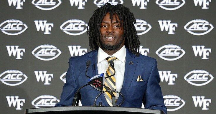 El estado de Demond Claiborne actualizado; OL de Wake corre flaca
