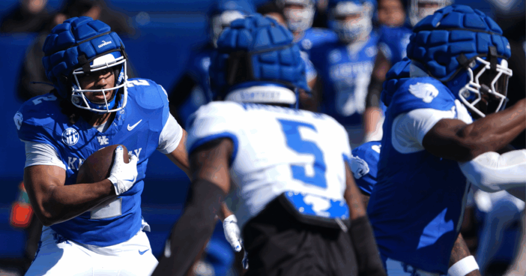 Kentucky’s Dante Dowdell ran against the defense of Kentucky during their Spring practice finale at Kroger Field. April 12, 2025 - © Scott Utterback/Courier Journal / USA TODAY NETWORK via Imagn Images