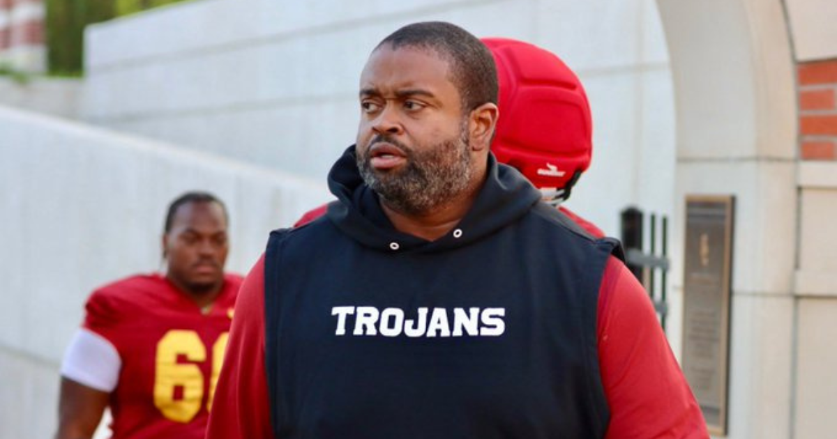 USC hiring former Oregon, New England Patriots OL coach as analyst